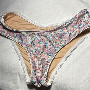 X S BIKINI BOTTOM FLOWERS